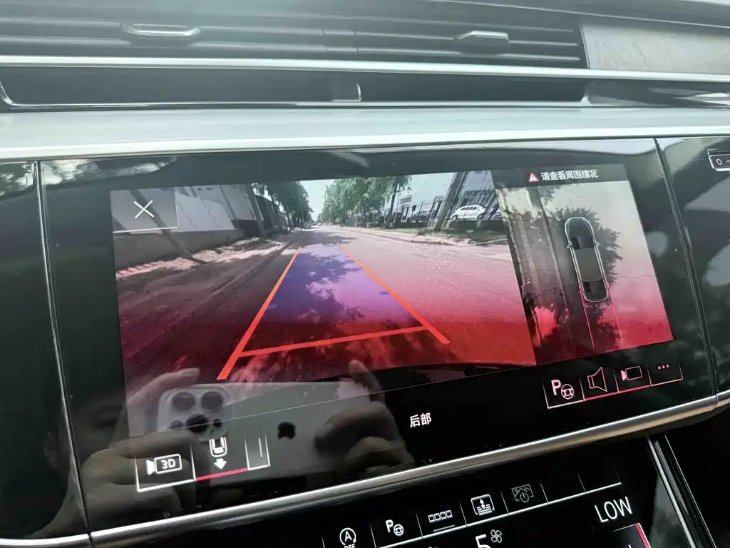 Audi A8 — миниатюра 12