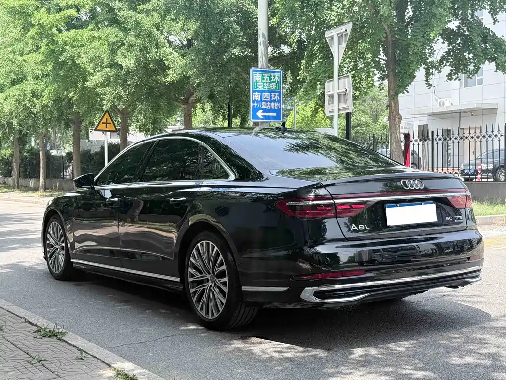 Audi A8 — миниатюра 25