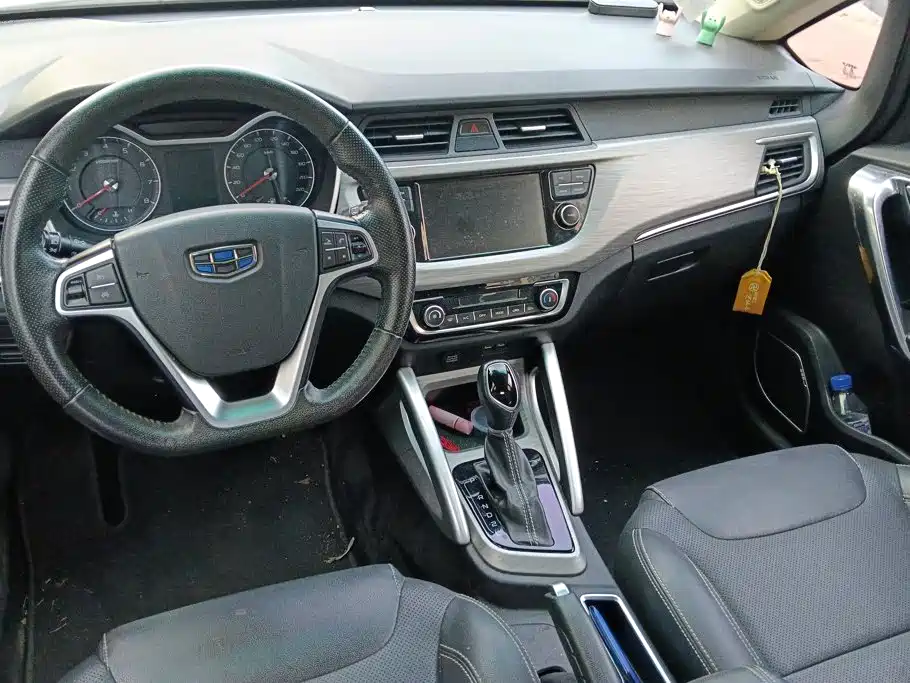 Geely Vision X3 — миниатюра 12