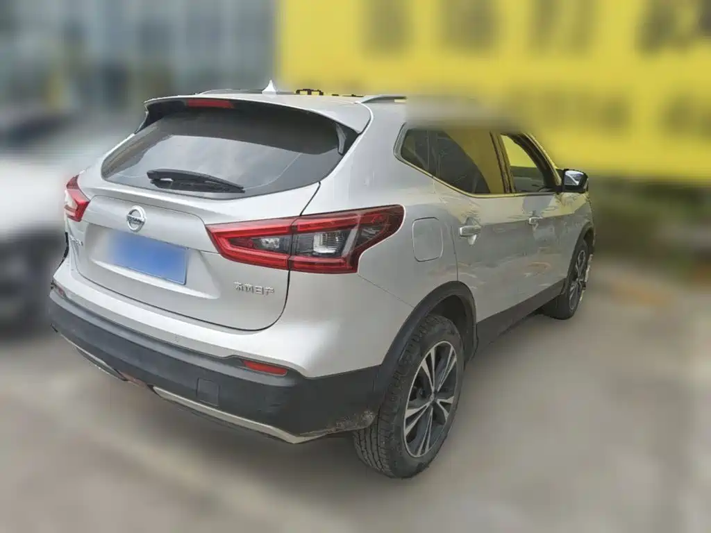 Nissan Qashqai — миниатюра 10