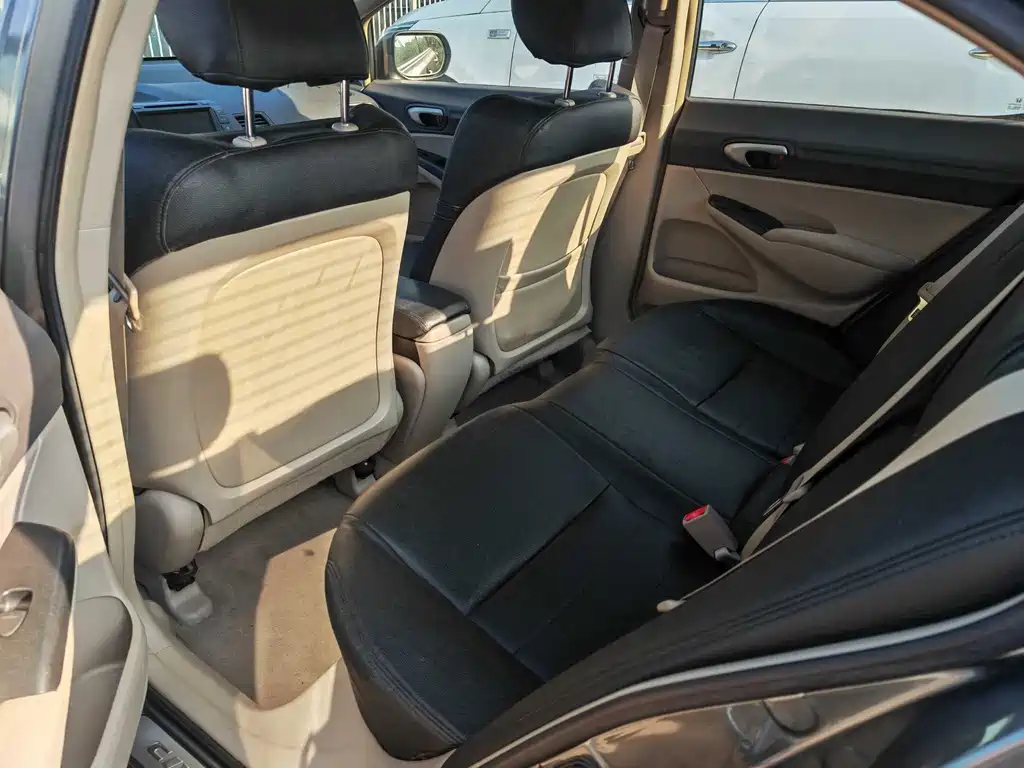 Honda Civic — миниатюра 5
