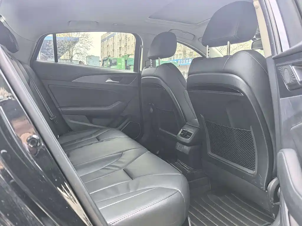 Hongqi H5 2020 1.8T AT