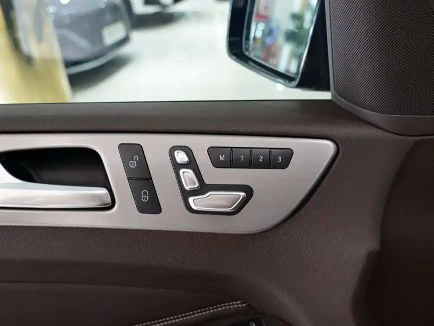 Mercedes-Benz GLE (Import) — миниатюра 12