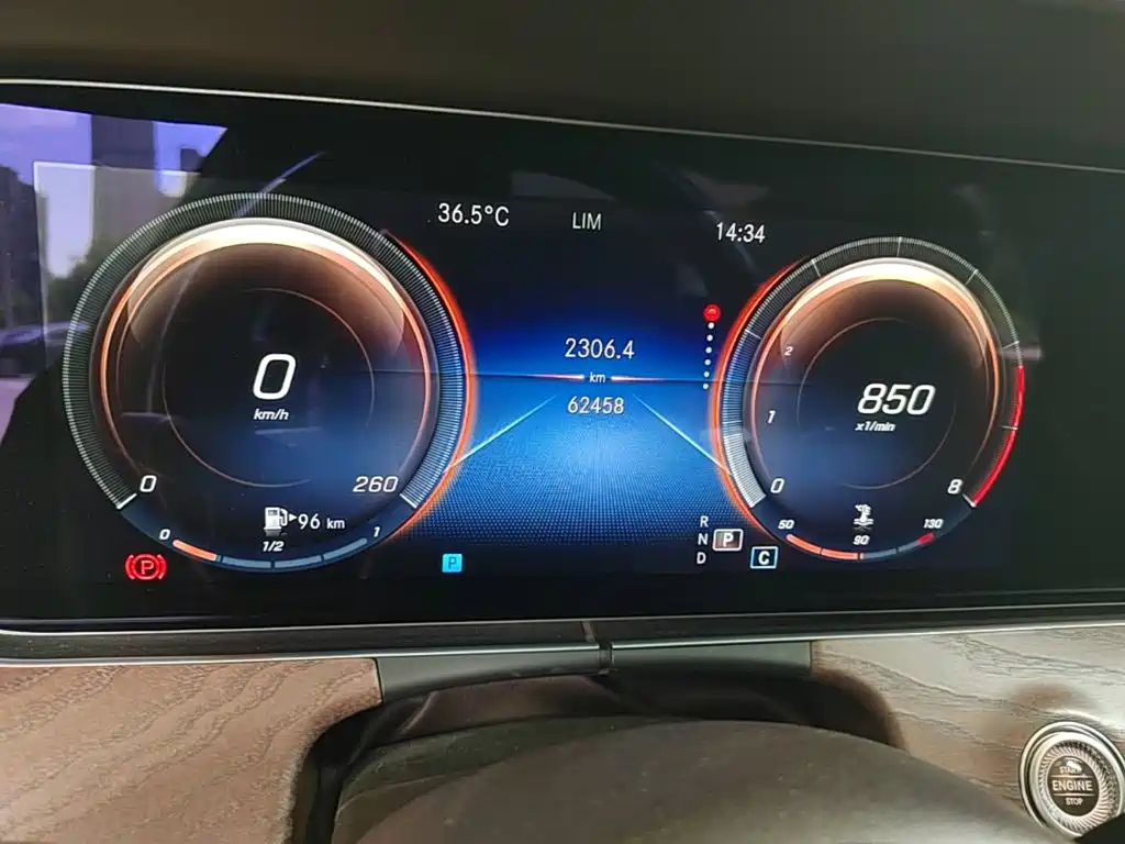Mercedes-Benz E-Class — миниатюра 16
