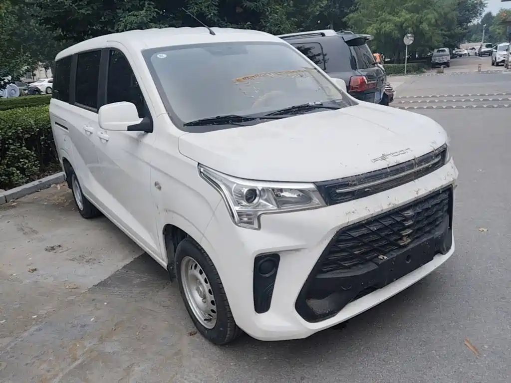 Dongfeng 380 2022 1.5L 7 мест