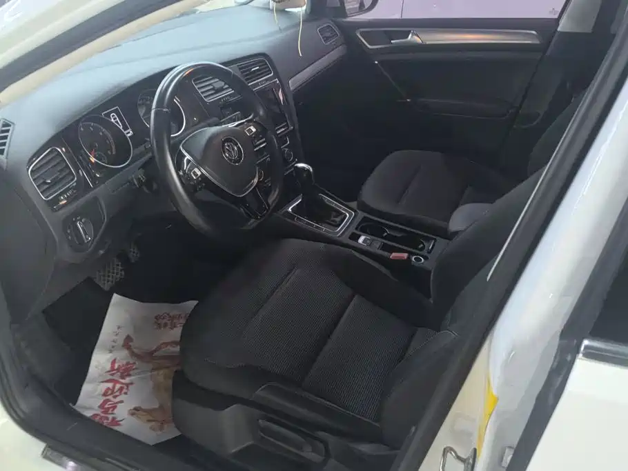 Volkswagen Golf — миниатюра 9