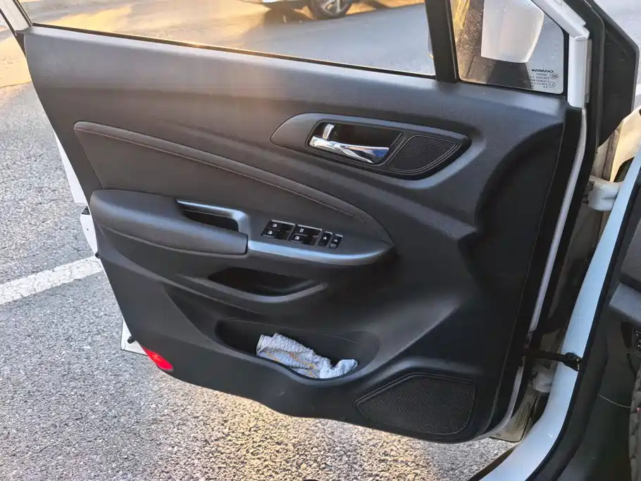 Changan CS15 — миниатюра 7