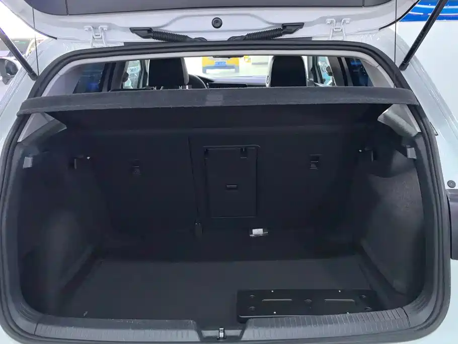 Volkswagen Golf — миниатюра 4