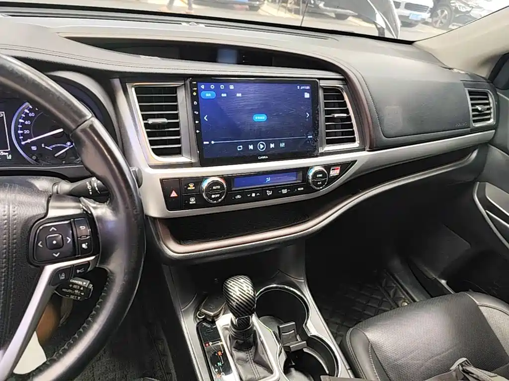 Toyota Highlander — миниатюра 10