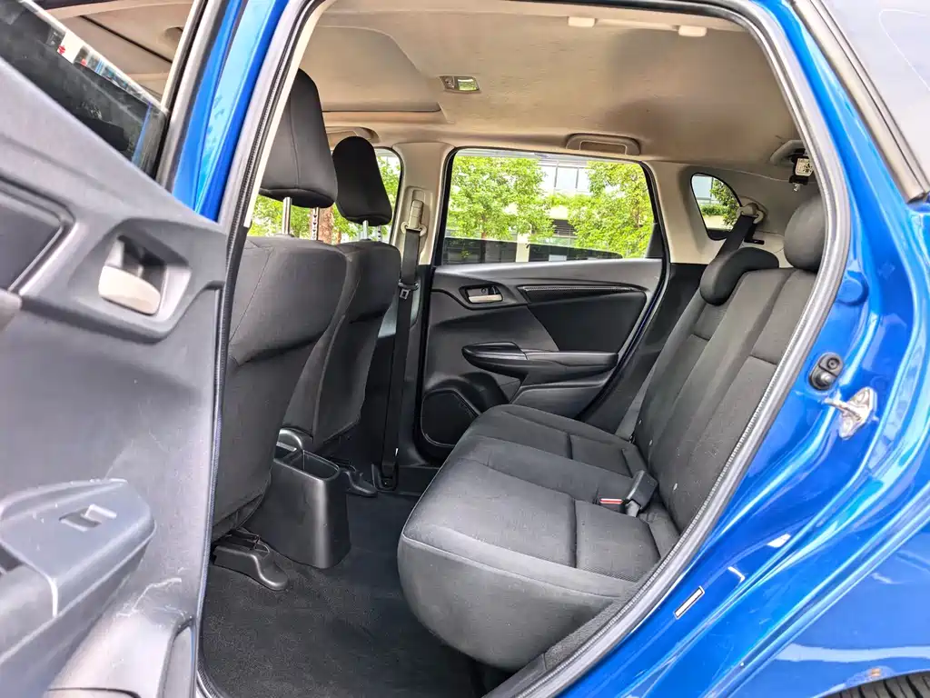 Honda Fit — миниатюра 8