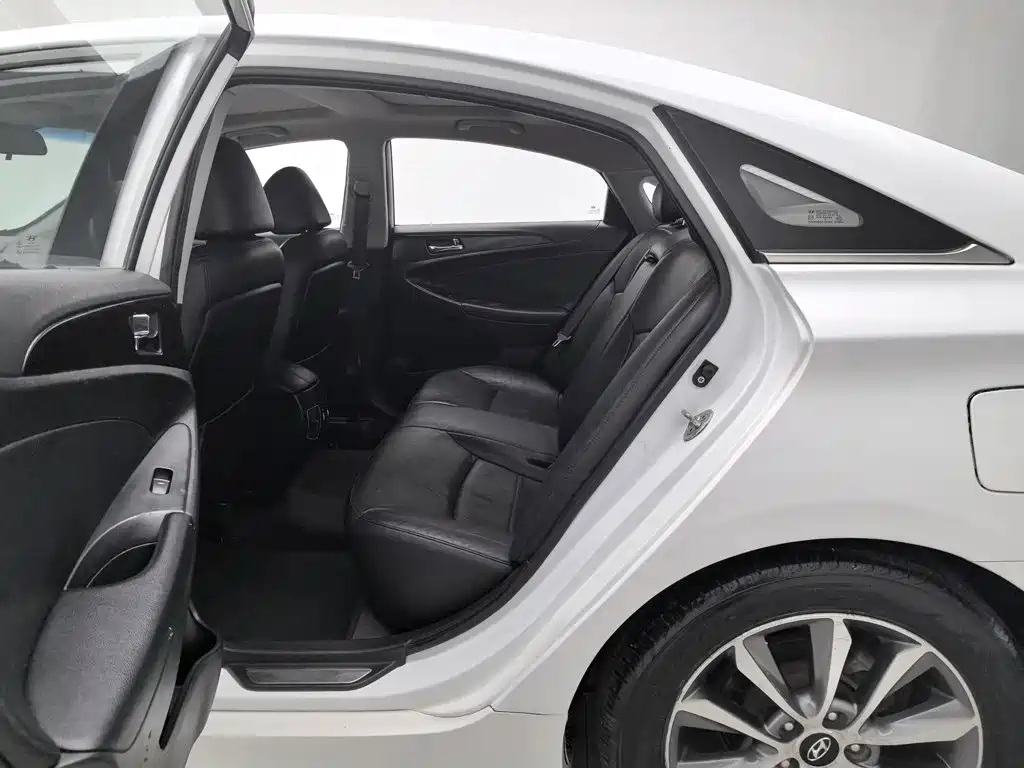 Hyundai Sonata — миниатюра 15