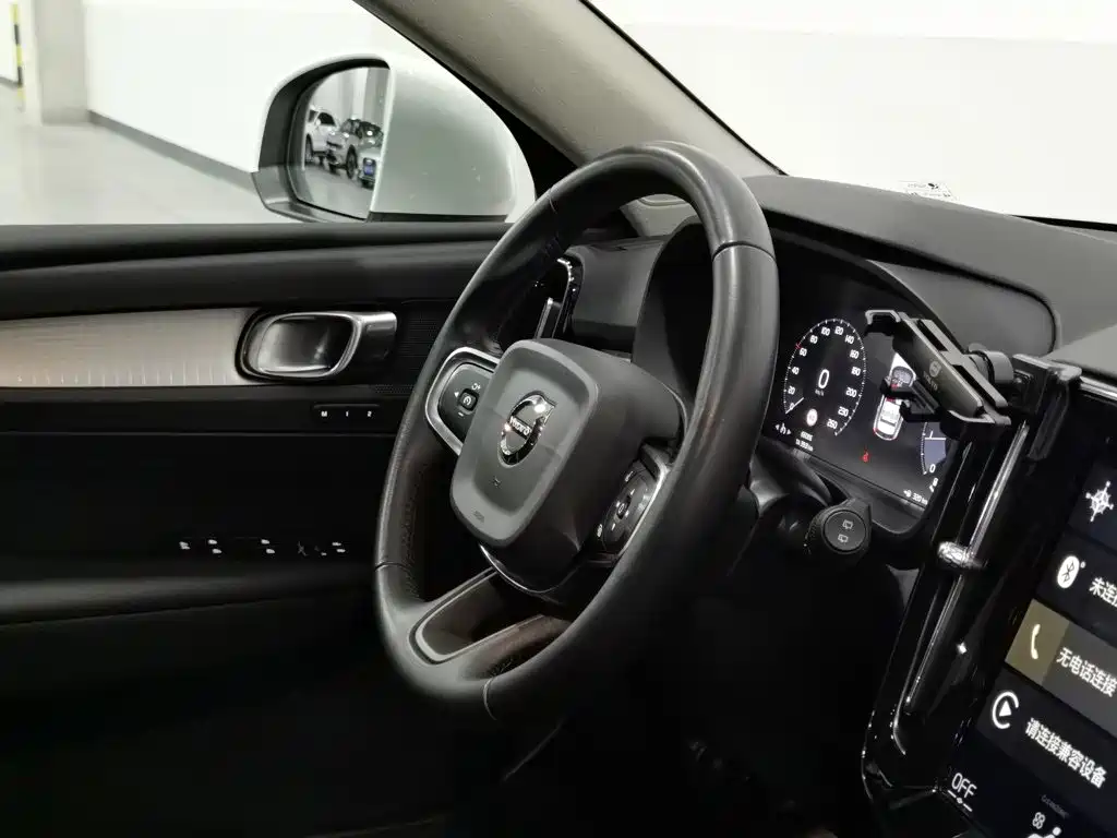 Volvo XC40 — миниатюра 22
