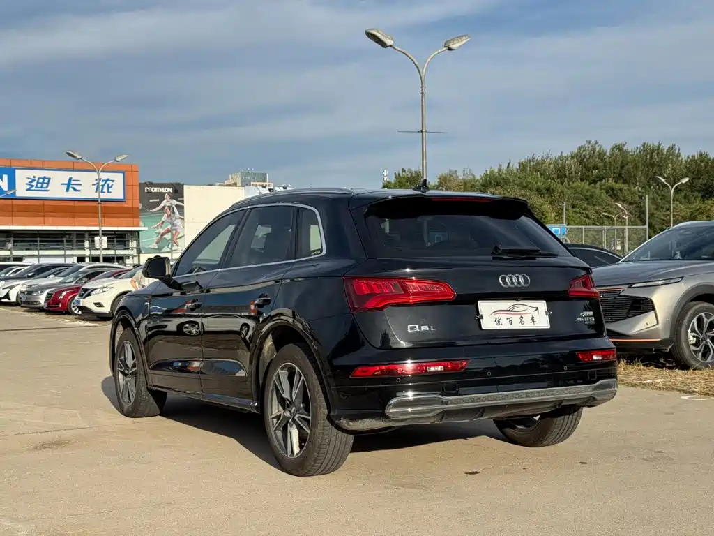 Audi Q5L — миниатюра 4