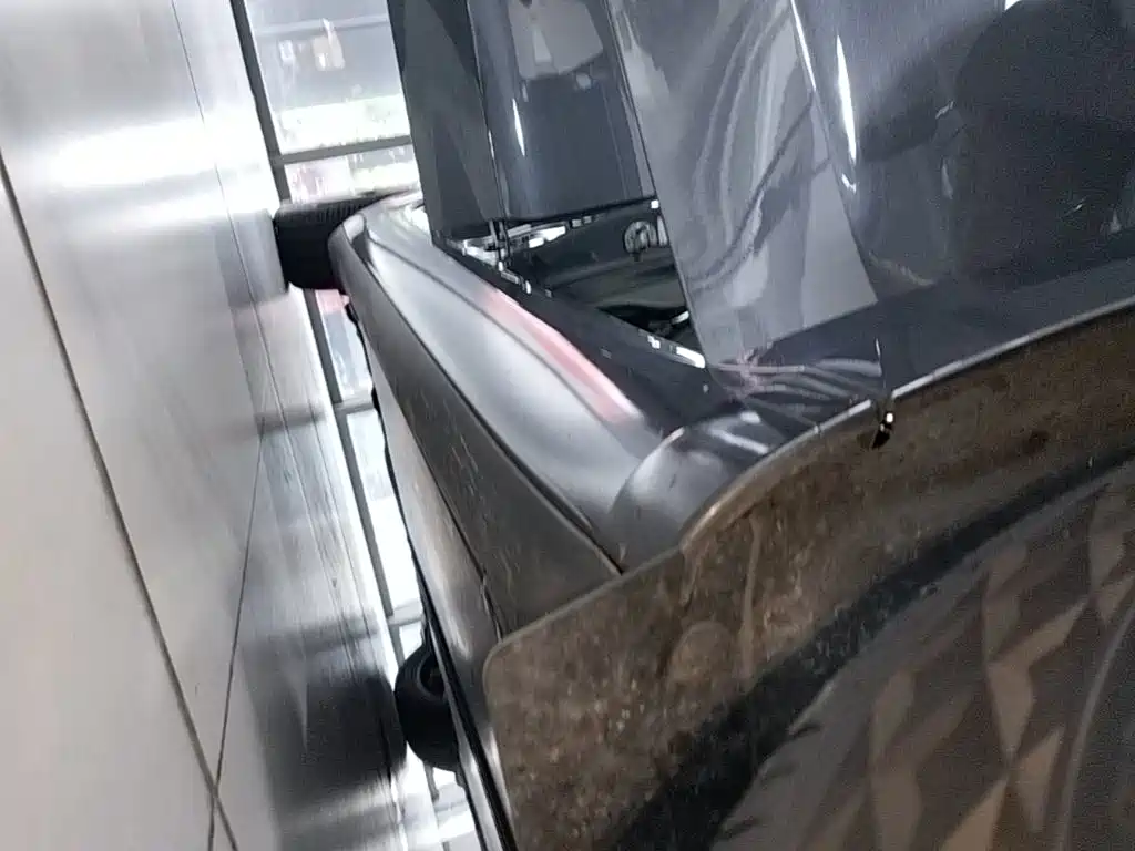 Tesla Model 3 — миниатюра 21