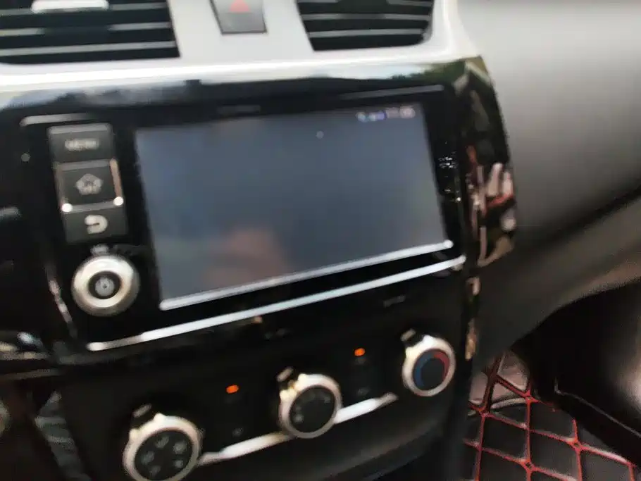 Nissan Sylphy — миниатюра 12