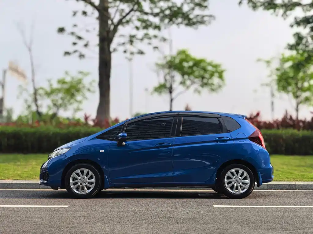 Honda Fit — миниатюра 14