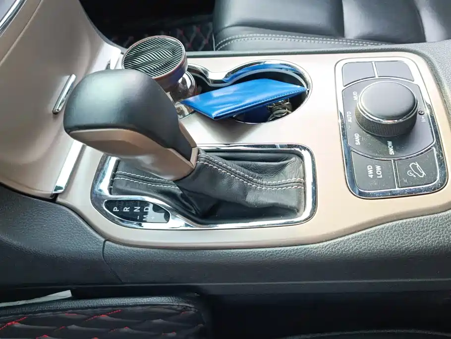 Jeep Grand Cherokee (Import) — миниатюра 16
