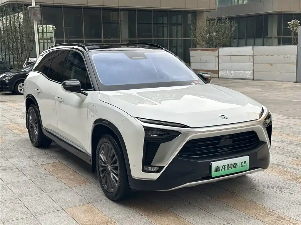 NIO ES8 2020 415KM мест