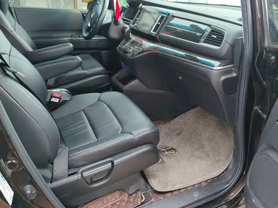 Honda Elysion — миниатюра 8