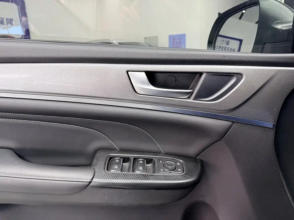 Haval M6 — миниатюра 13