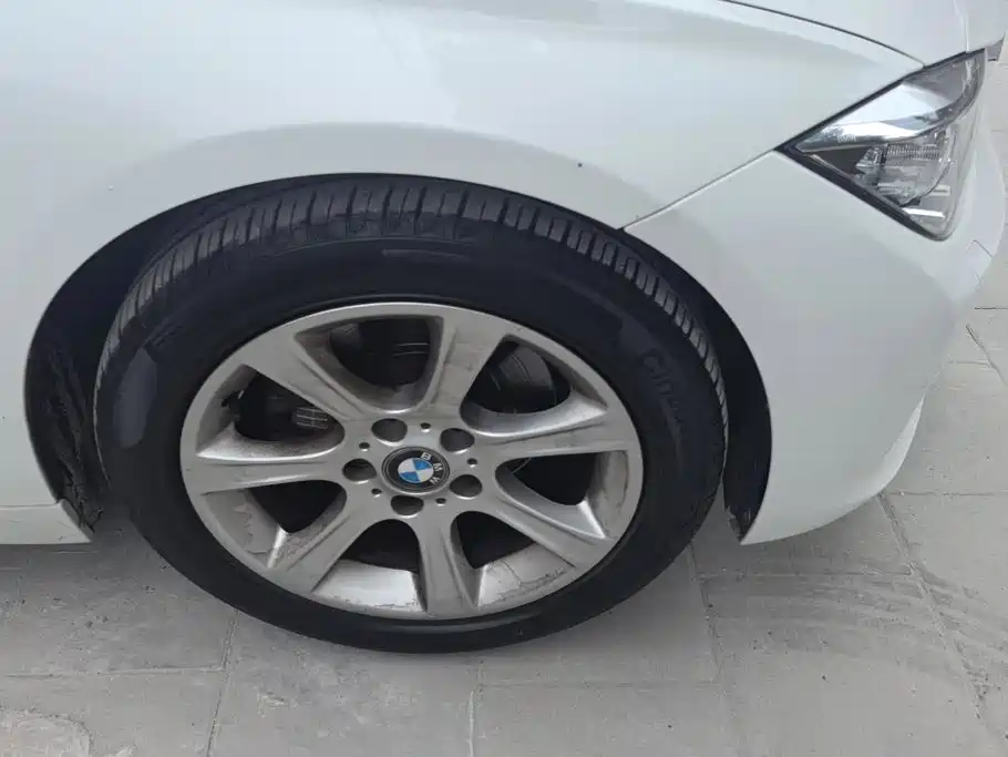 BMW 3 Series — миниатюра 6