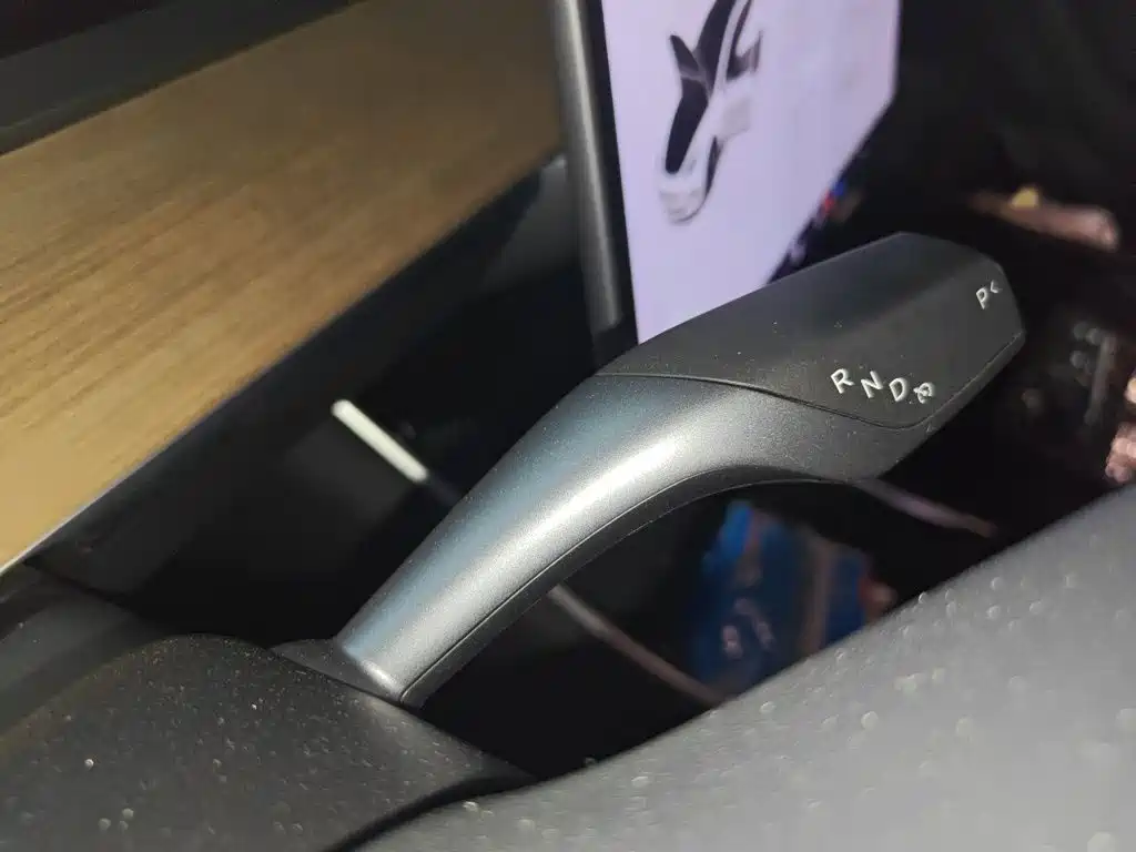 Tesla Model 3 — миниатюра 7