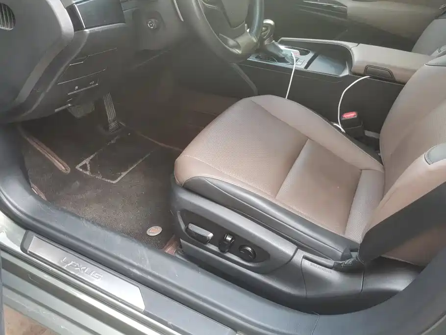 Lexus ES — миниатюра 9