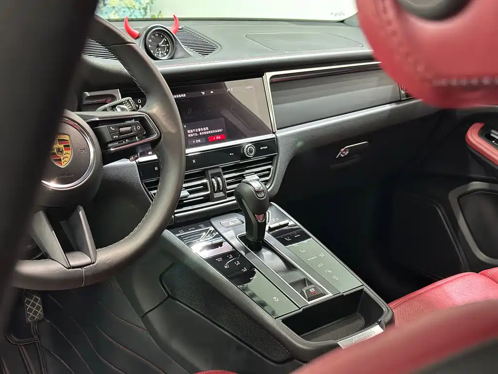 Porsche Macan — миниатюра 20
