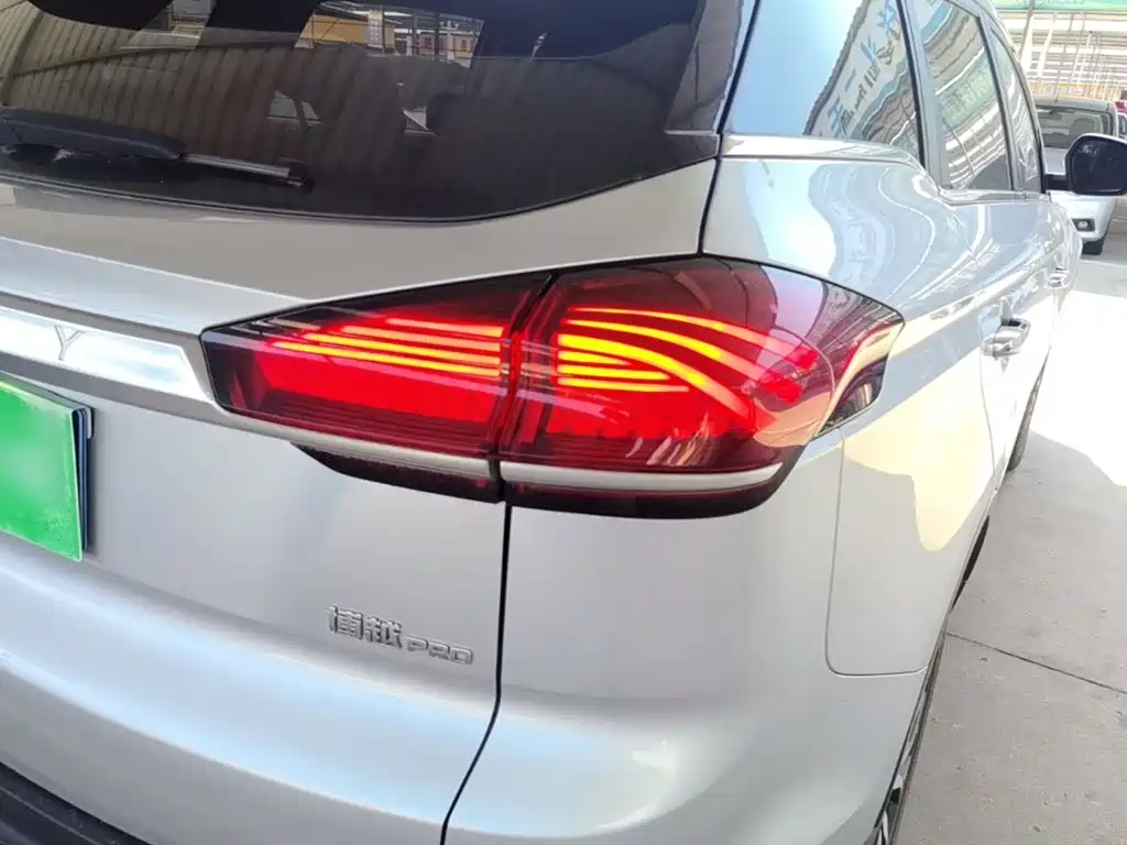 Geely Boyue — миниатюра 8