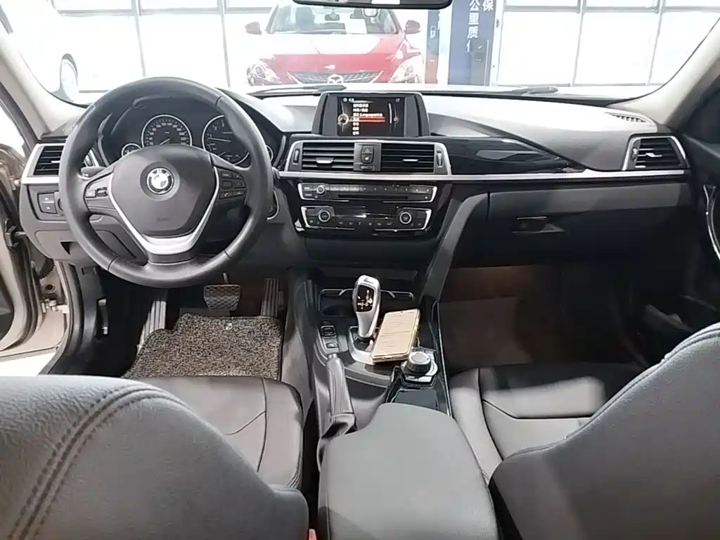 BMW 3 Series — миниатюра 10