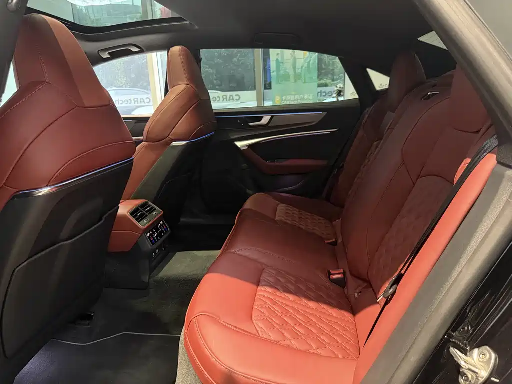 Audi A7L — миниатюра 17