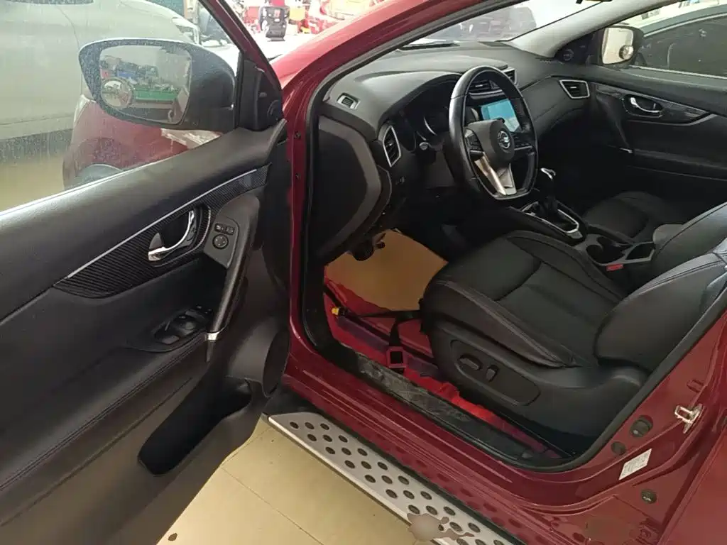 Nissan Qashqai — миниатюра 16