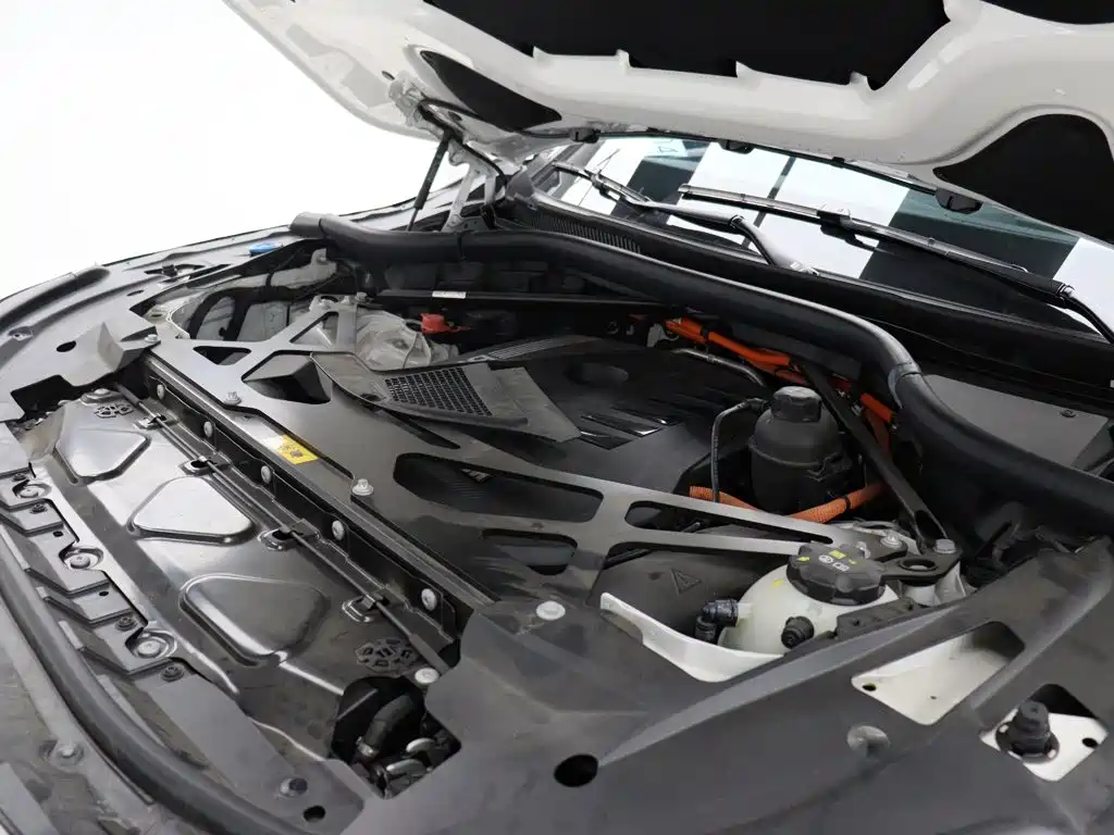BMW XM — миниатюра 23