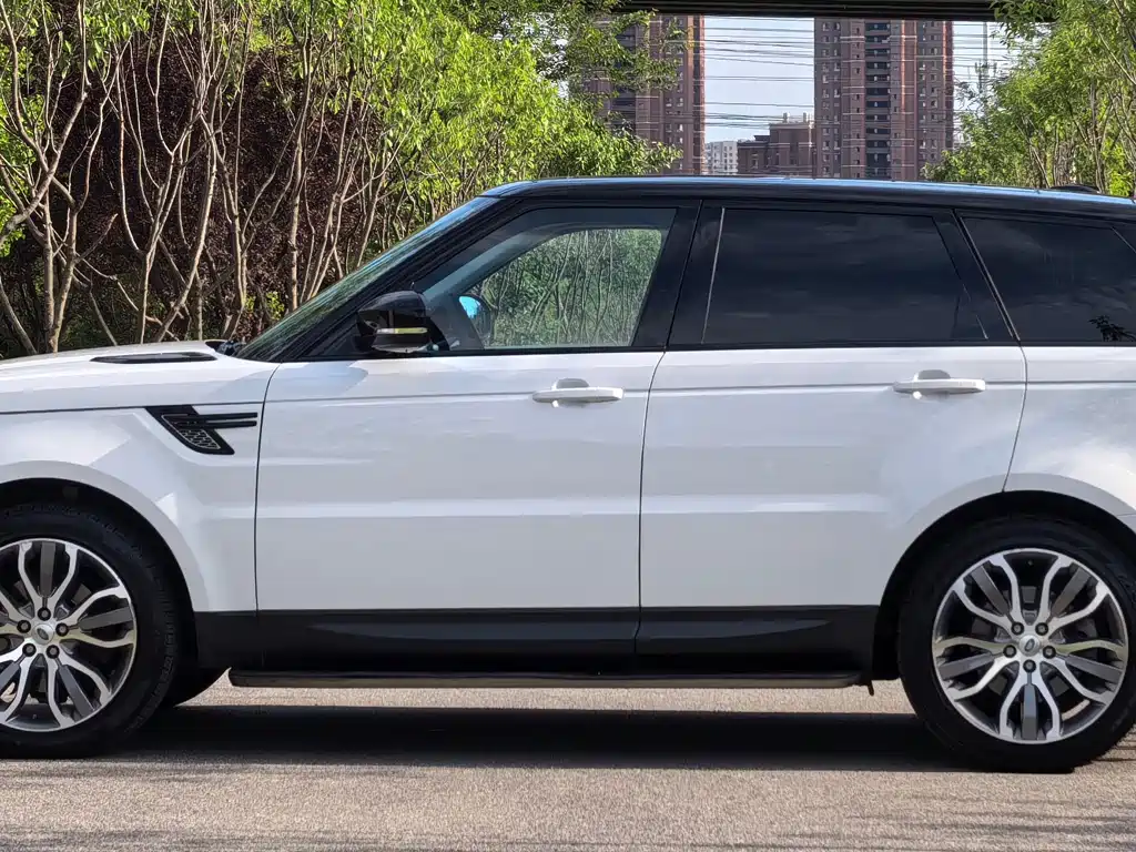 Land Rover Sport — миниатюра 3