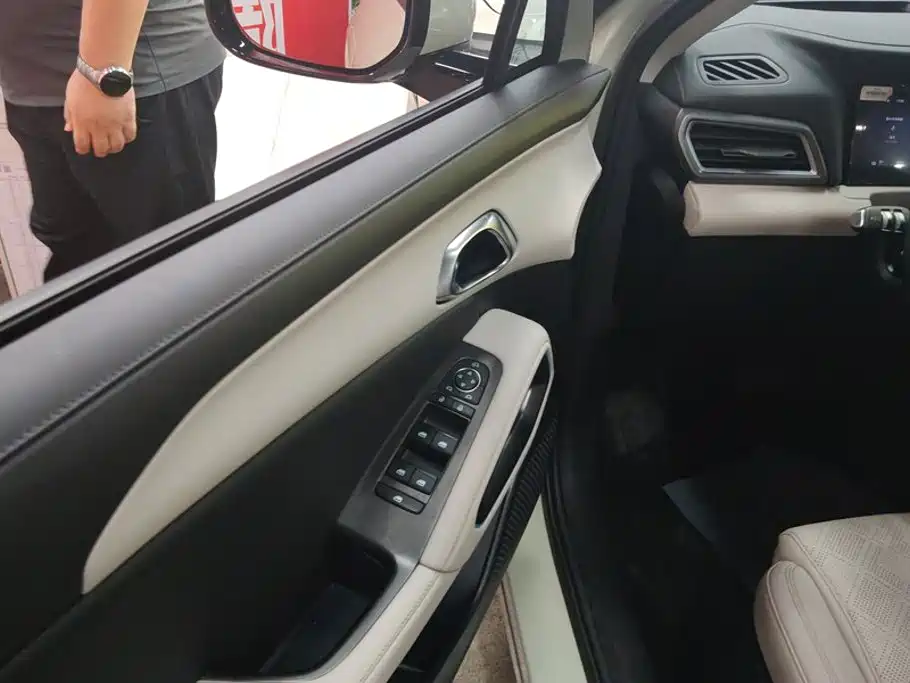 BYD Yuan UP — миниатюра 7