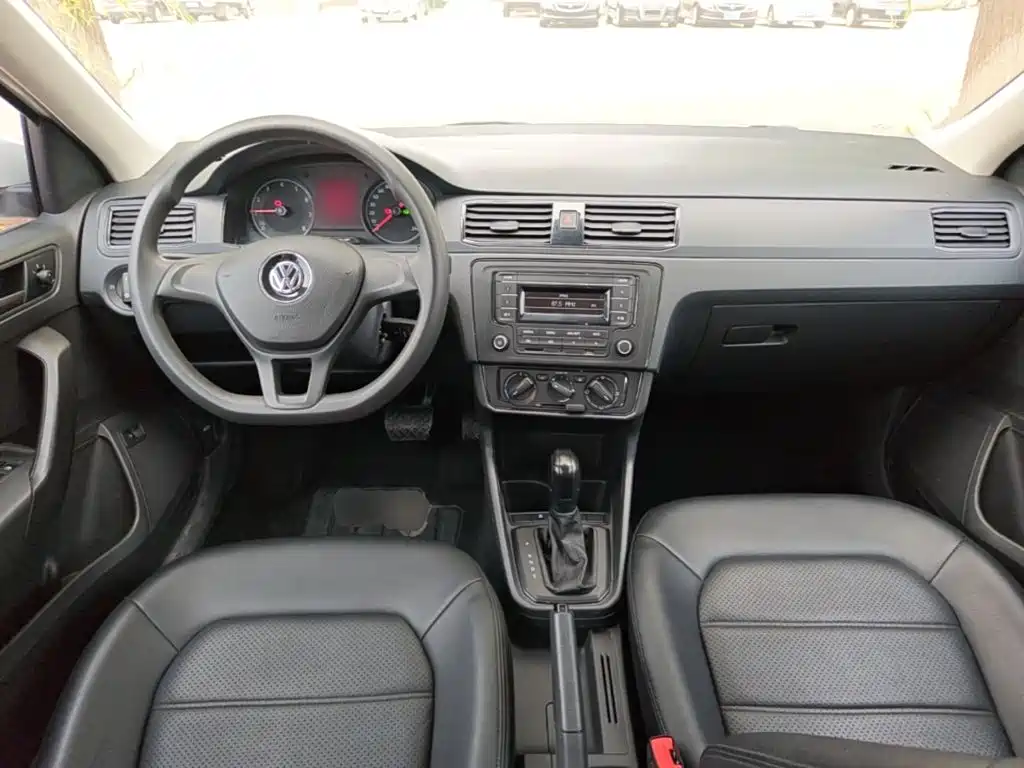 Volkswagen Santana — миниатюра 10