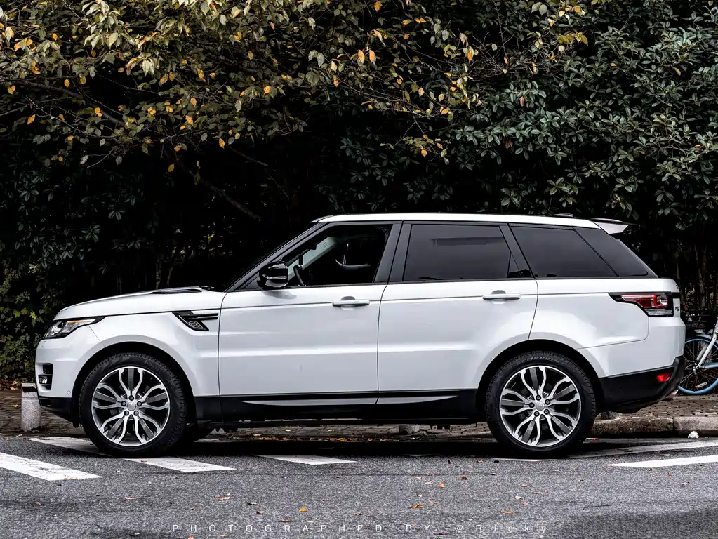 Land Rover Sport — миниатюра 2