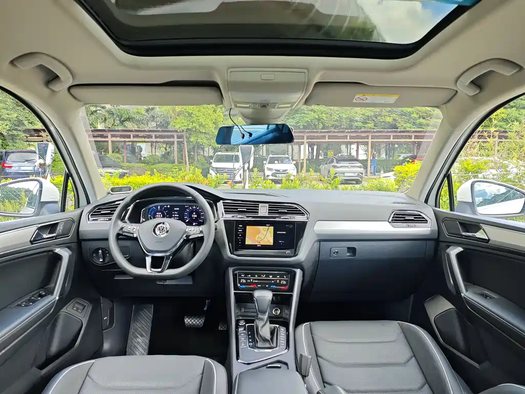 VOLKSWAGEN TIGUAN L NEW ENERGY