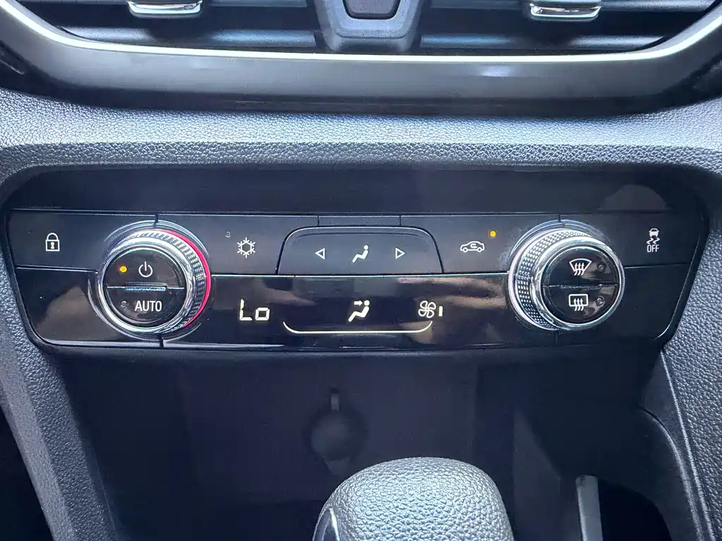 Chevrolet Volando — миниатюра 16