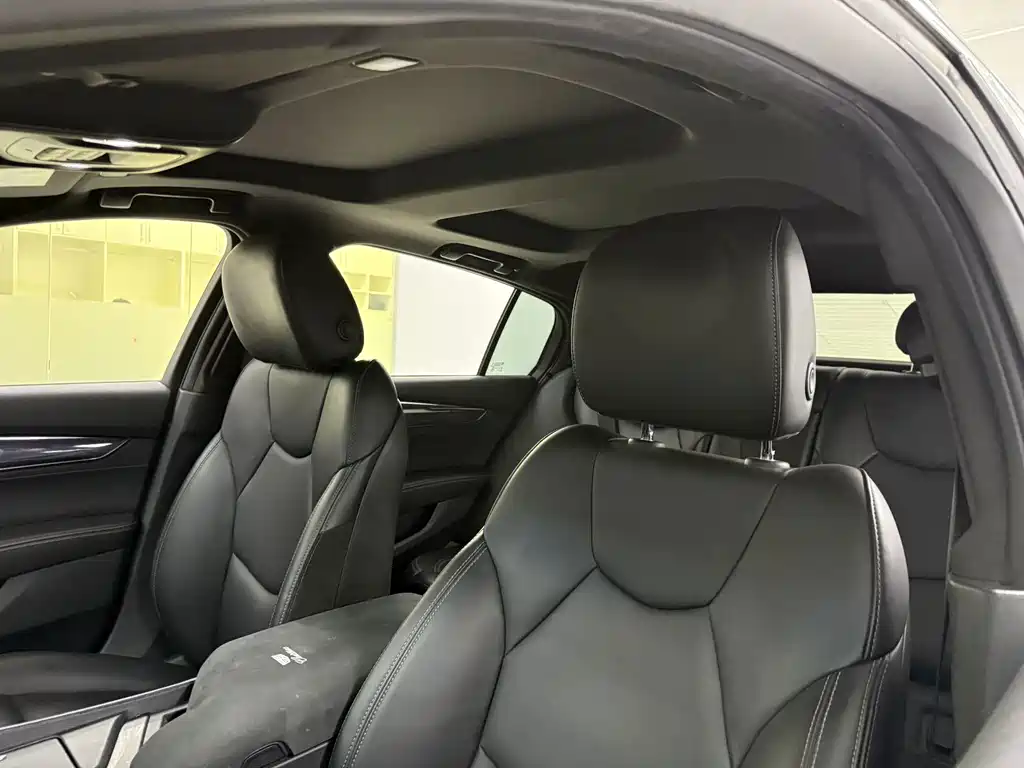 Cadillac CT5 — миниатюра 12