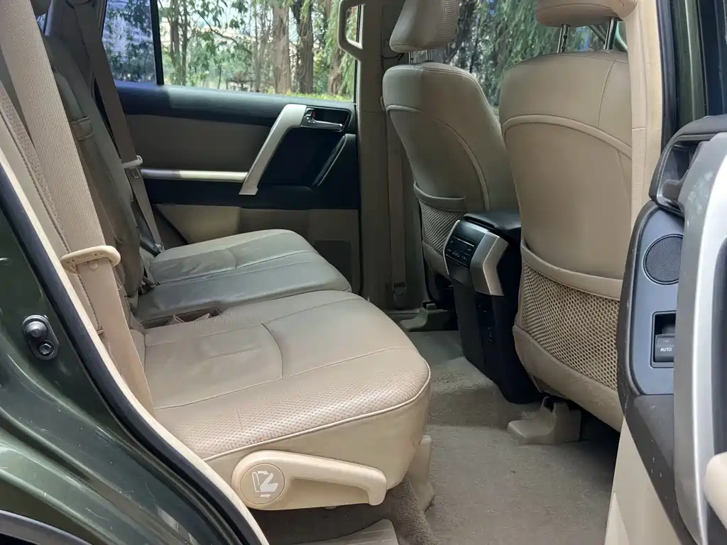 Toyota Land Cruiser Prado 2010 4.0L AT TX-L