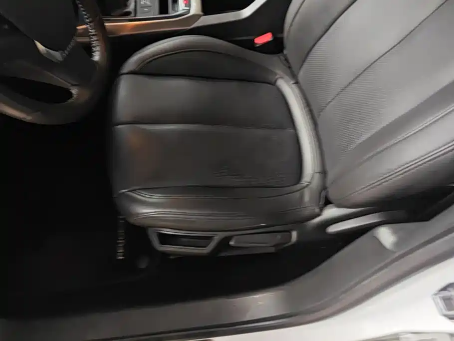 Peugeot 408 — миниатюра 9