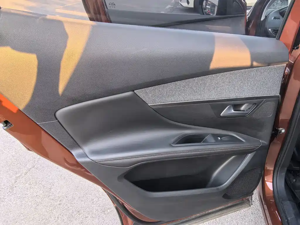 Peugeot 4008 — миниатюра 12