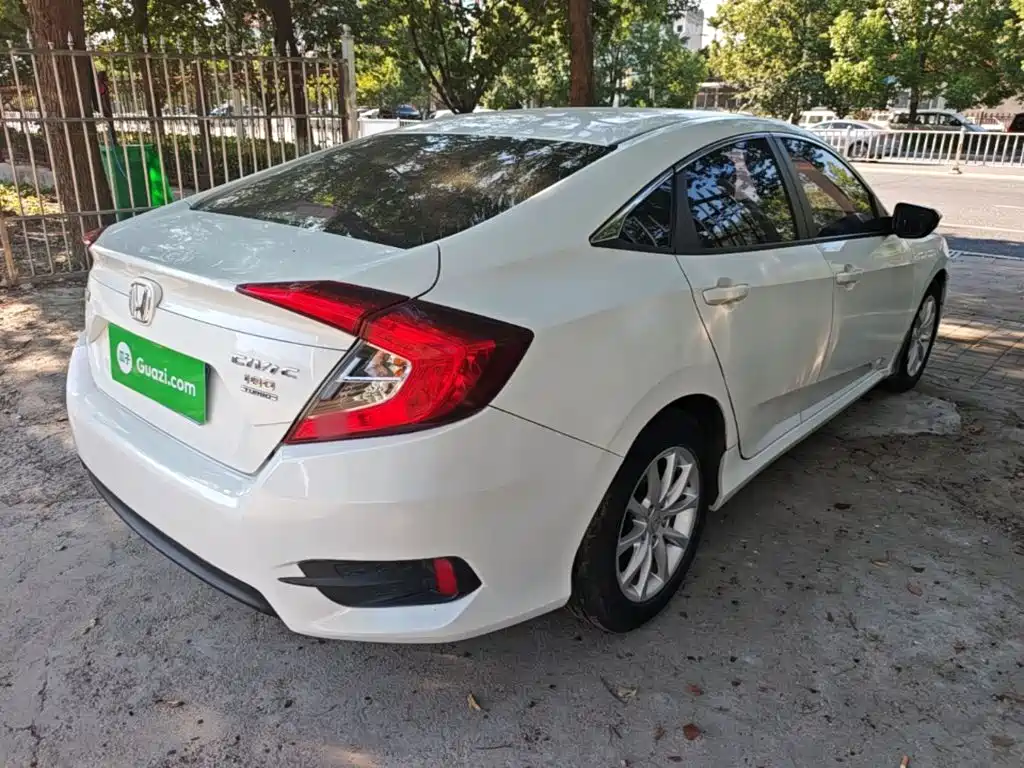 Honda Civic — миниатюра 7
