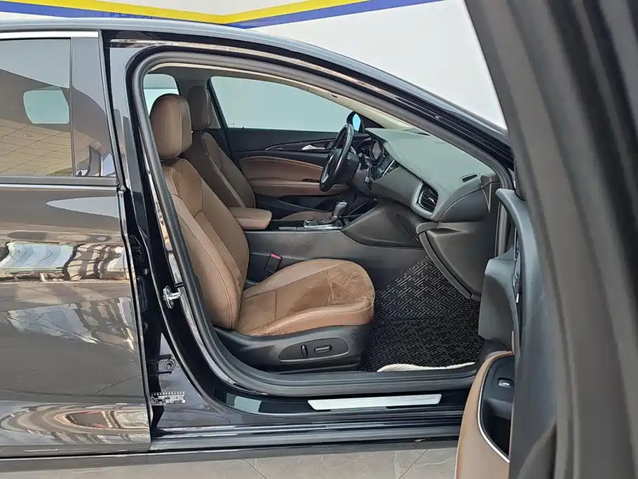 Buick Regal — миниатюра 8