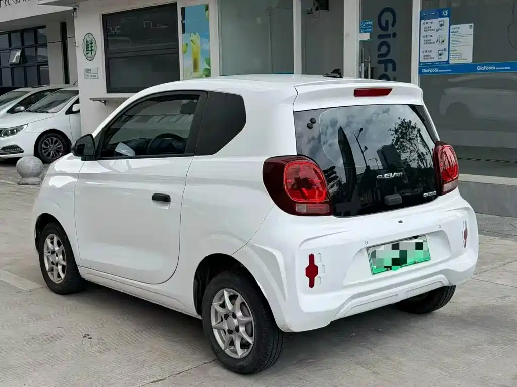 Roewe Clever — миниатюра 3