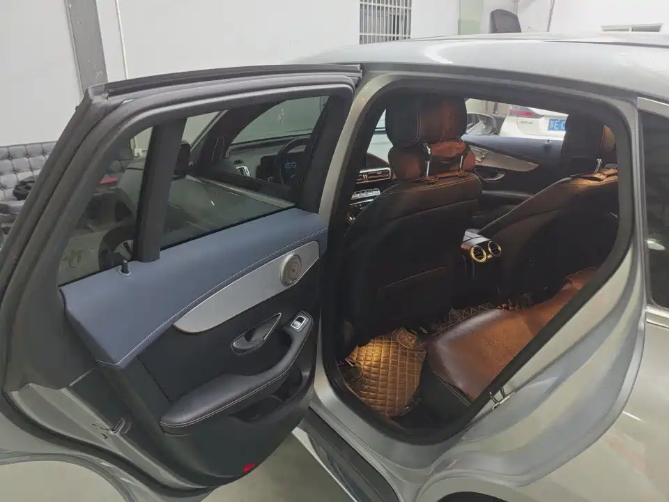 Mercedes-Benz EQC — миниатюра 6