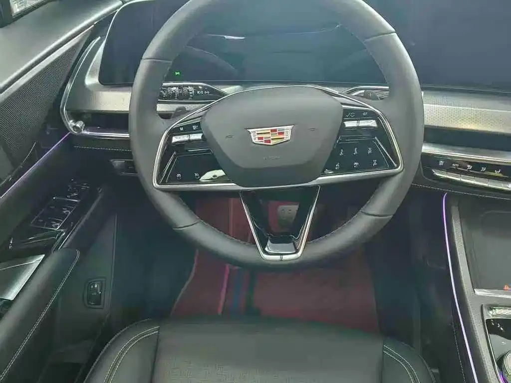 Cadillac XT5 — миниатюра 11
