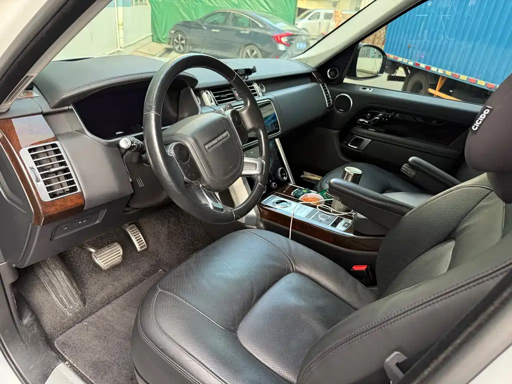 Land Rover Range Rover — миниатюра 9