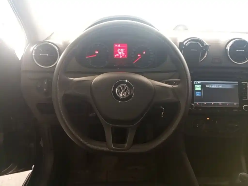 Volkswagen Jetta — миниатюра 11